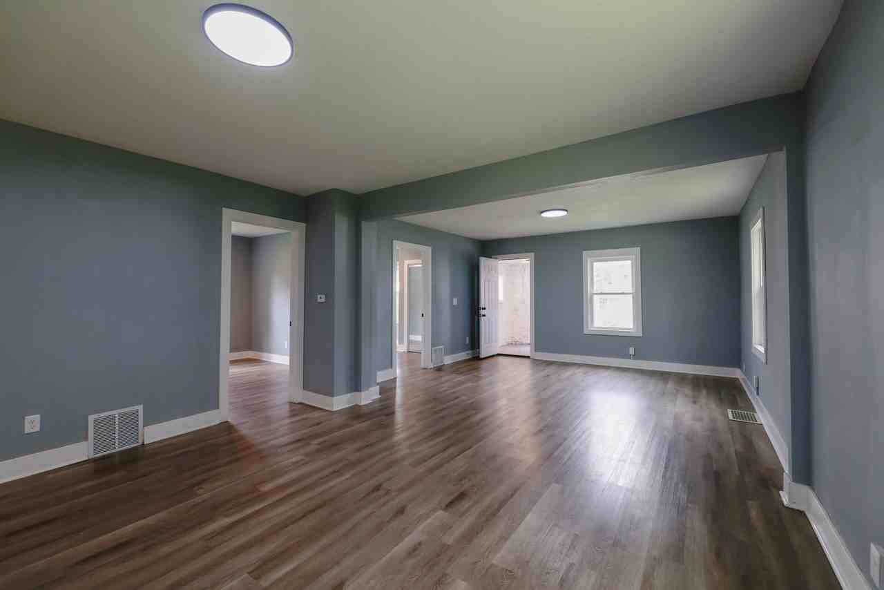 1962 Francis Ave - Photo 2 of 25
