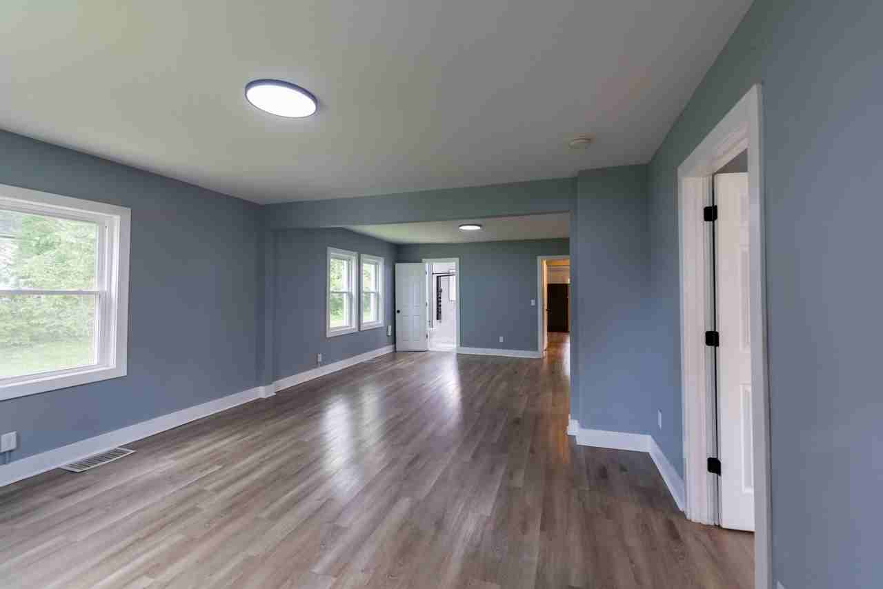 1962 Francis Ave - Photo 3 of 25