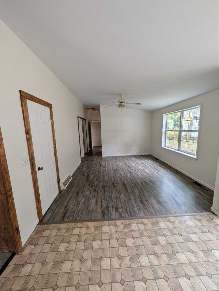 6173 Lake Ave - Photo 5 of 26