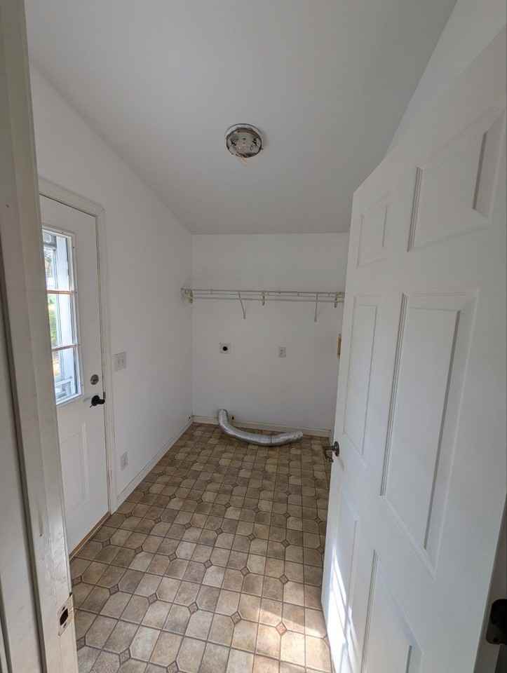 6173 Lake Ave - Photo 7 of 26