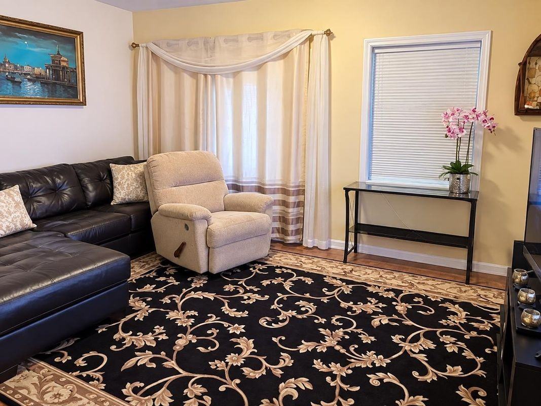 675 Bell St ##22 - Photo 4 of 10