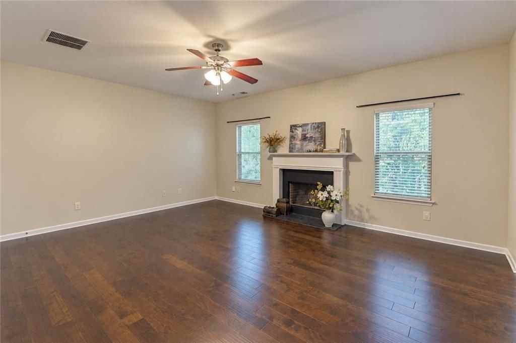 902 Whitfield Oak Rd - Photo 3 of 23