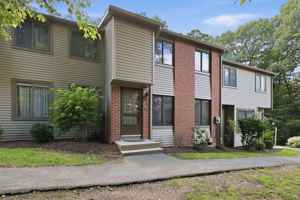 featured image of 40 Conestoga Way