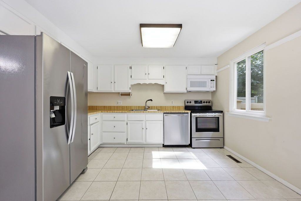 40 Conestoga Way - Photo 2 of 34