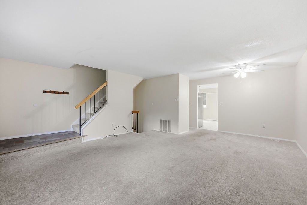 40 Conestoga Way - Photo 4 of 34