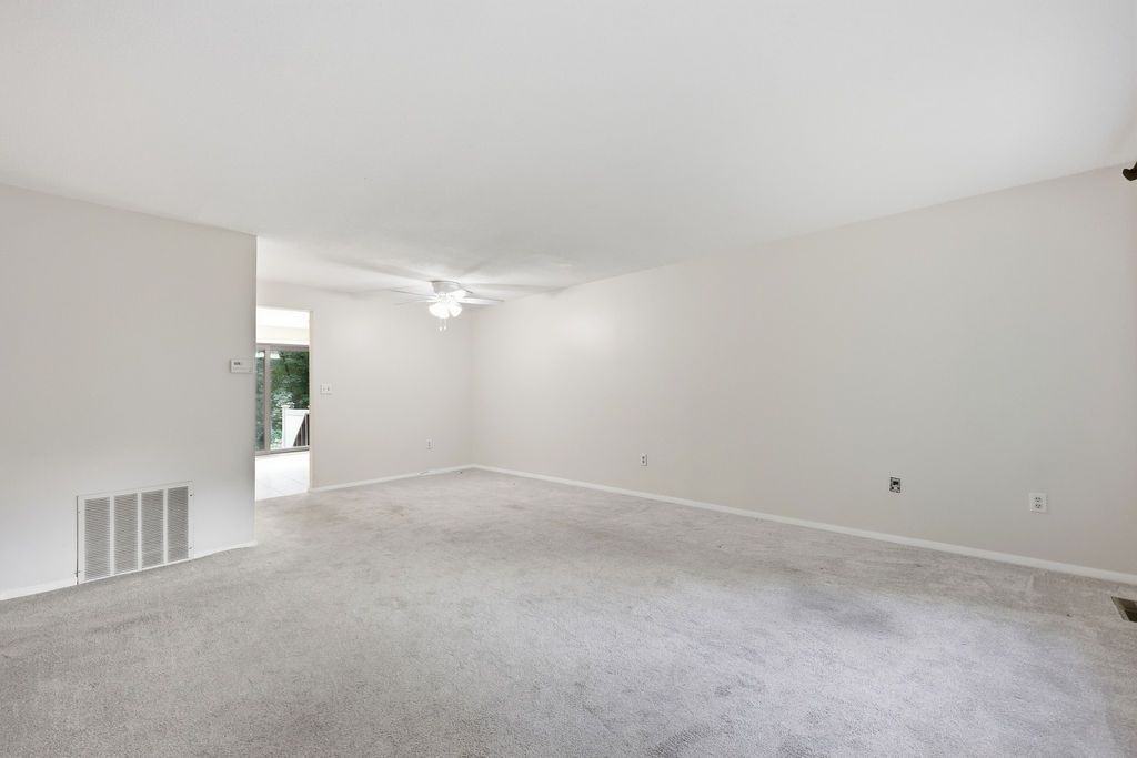 40 Conestoga Way - Photo 5 of 34