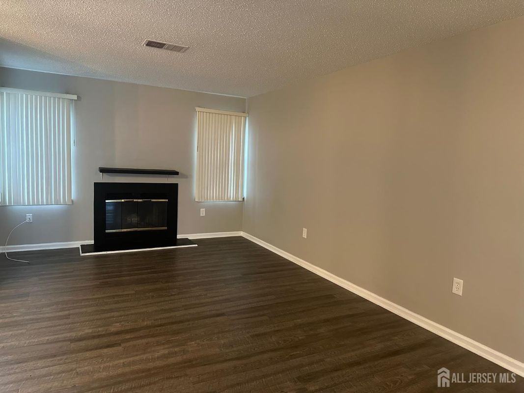 1027 Edpas Rd - Photo 2 of 13