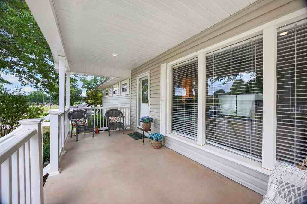 208 Incline St - Photo 5 of 50