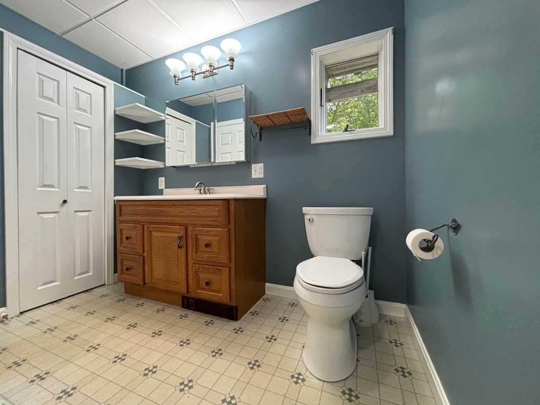 348 N State St - Photo 7 of 18