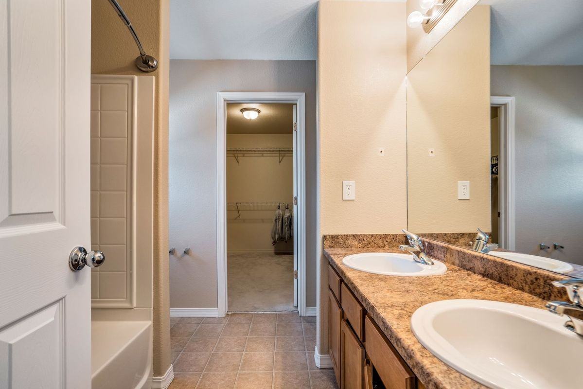 7594 Stetson Highlands Dr - Photo 5 of 15
