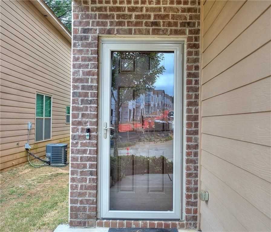 2241 Capella Cir Sw - Photo 2 of 37