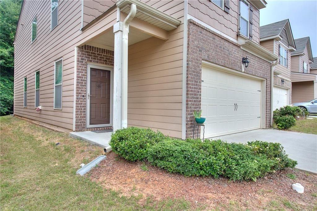 2241 Capella Cir Sw - Photo 3 of 37