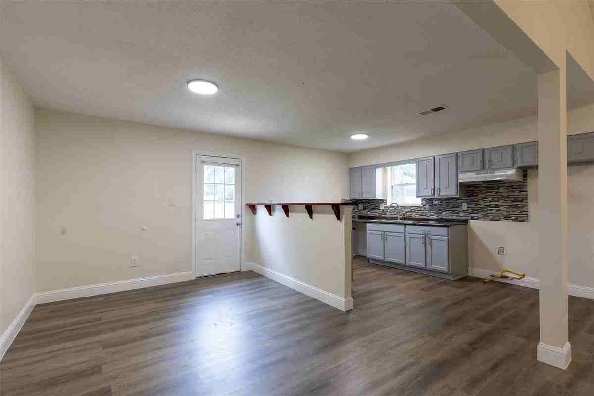 12314 Flushing Meadows Dr - Photo 2 of 7