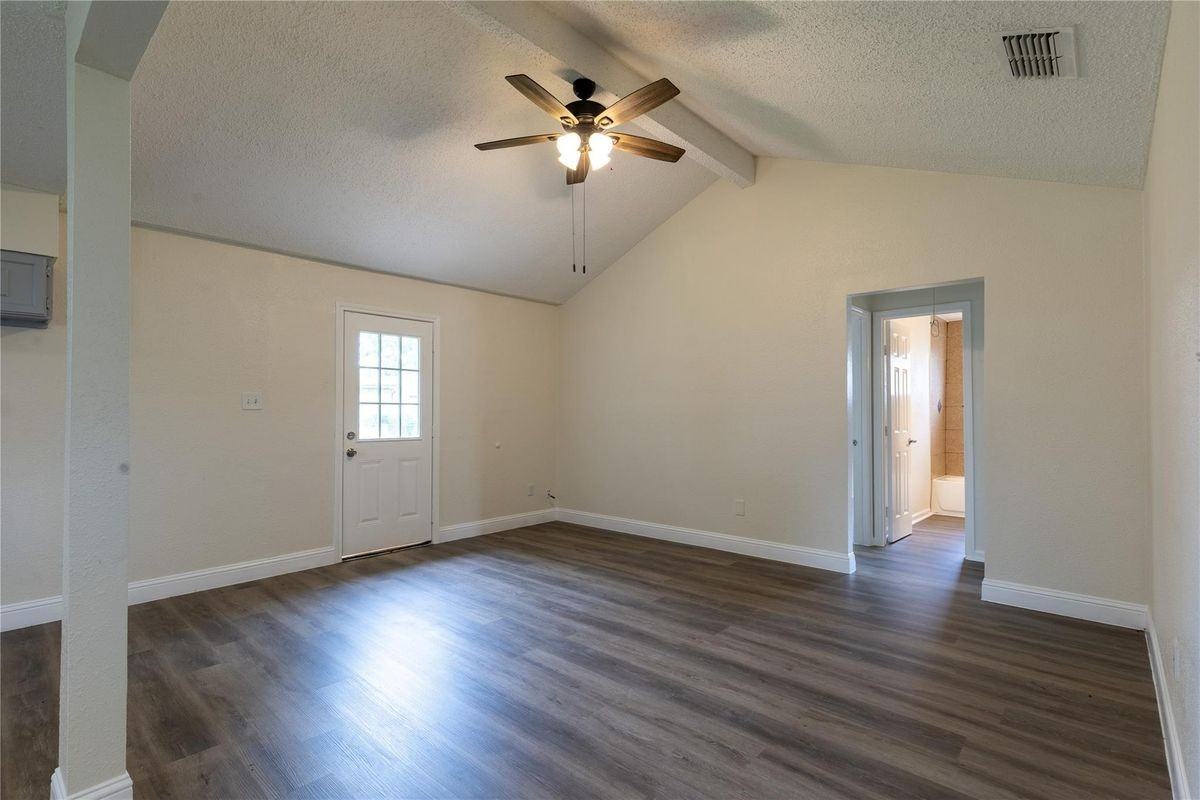 12314 Flushing Meadows Dr - Photo 4 of 7