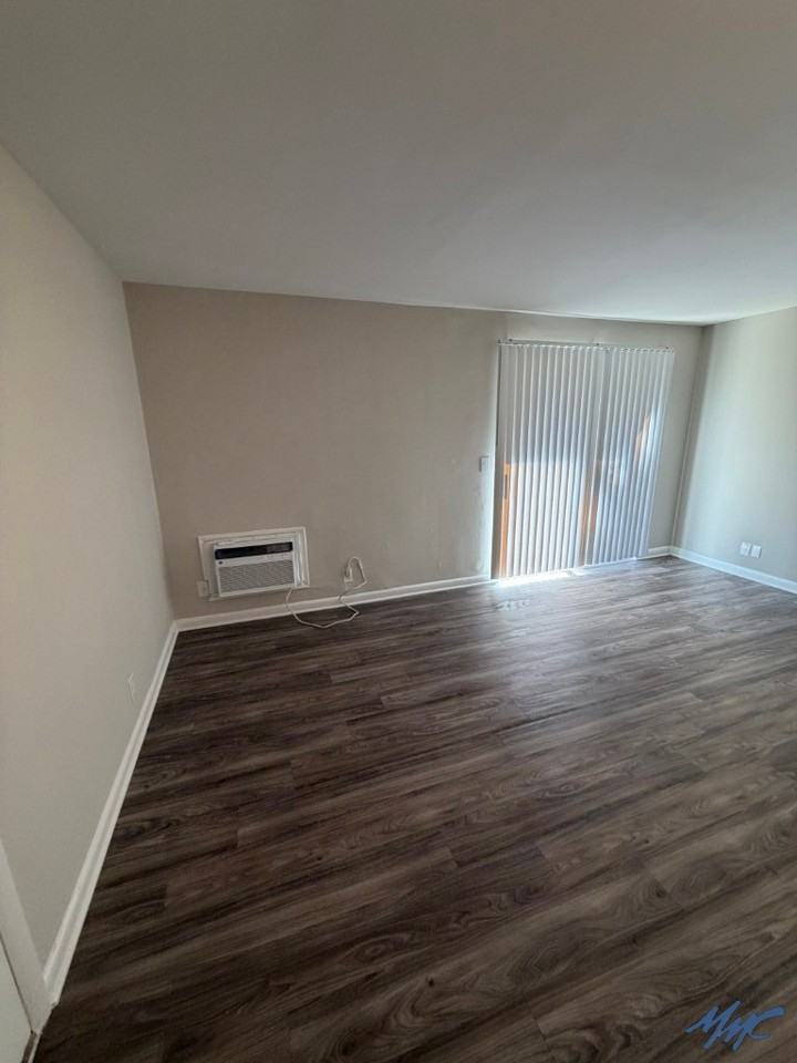1418 E Main St #C25 - Photo 6 of 9