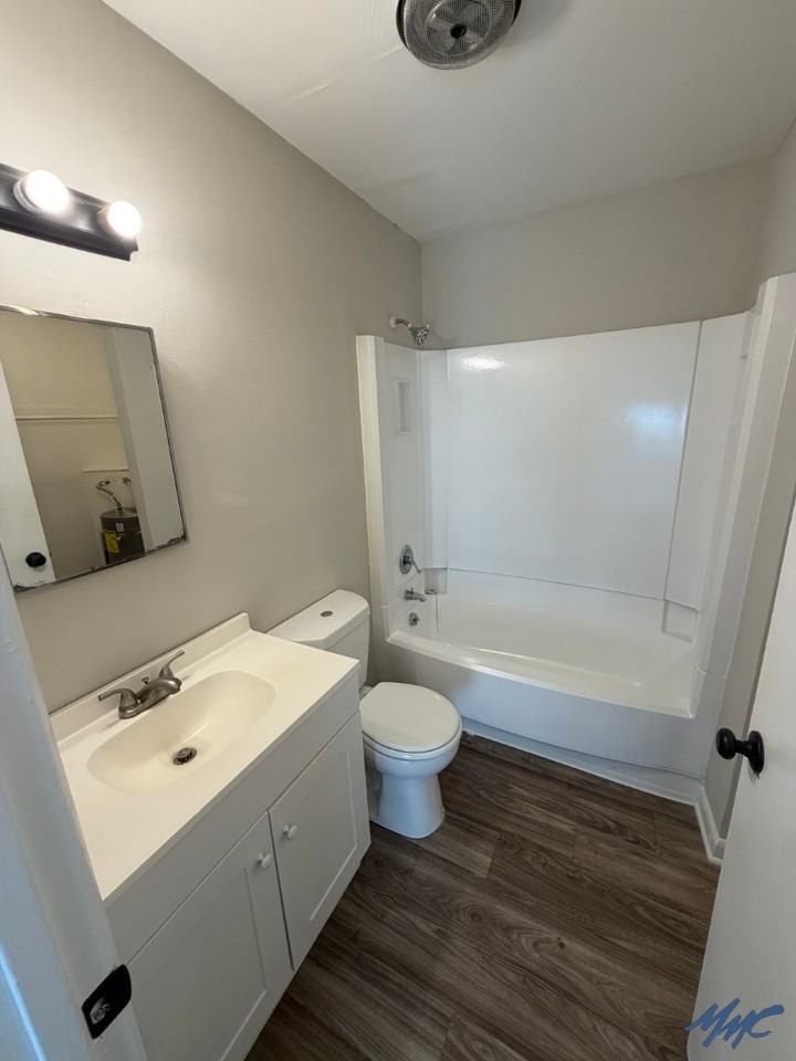 1418 E Main St #C25 - Photo 7 of 9