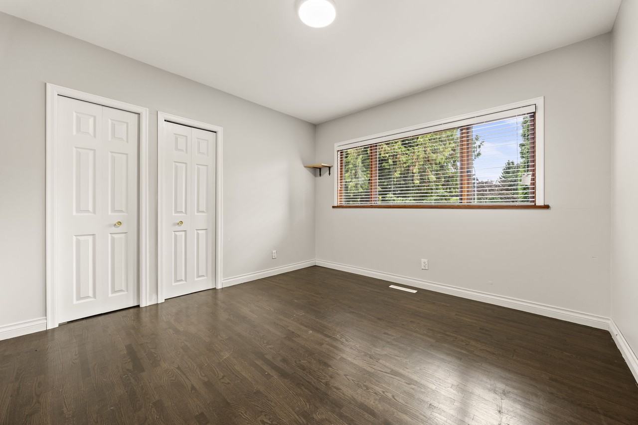 8495 164 Street - Photo 3 of 24