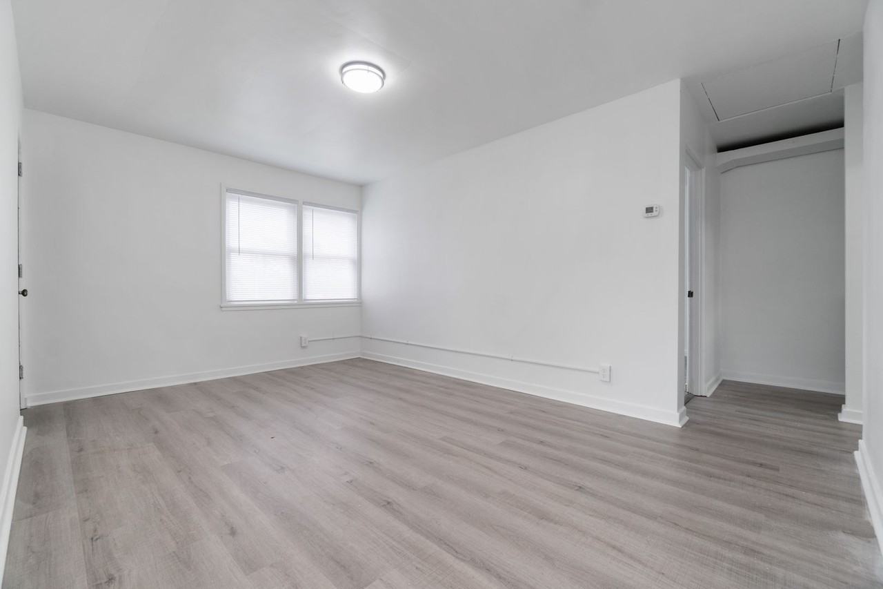 33 33 Midland Heights Circle - Photo 2 of 16