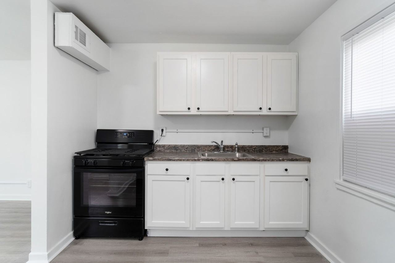 33 33 Midland Heights Circle - Photo 3 of 16