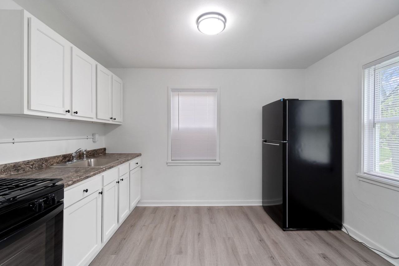 33 33 Midland Heights Circle - Photo 4 of 16