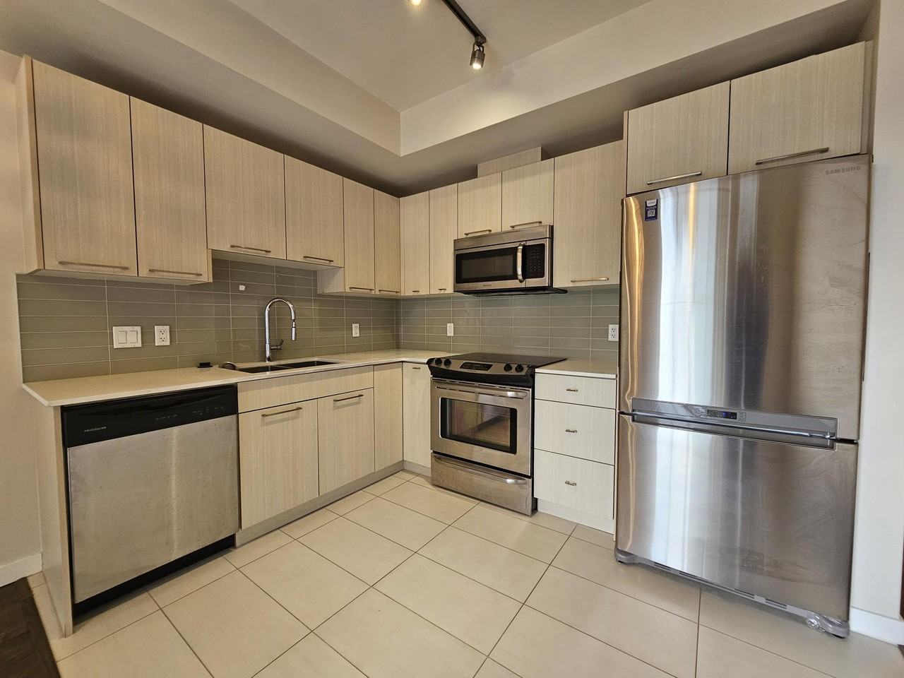 5248 Grimmer Street #222 - Photo 5 of 11
