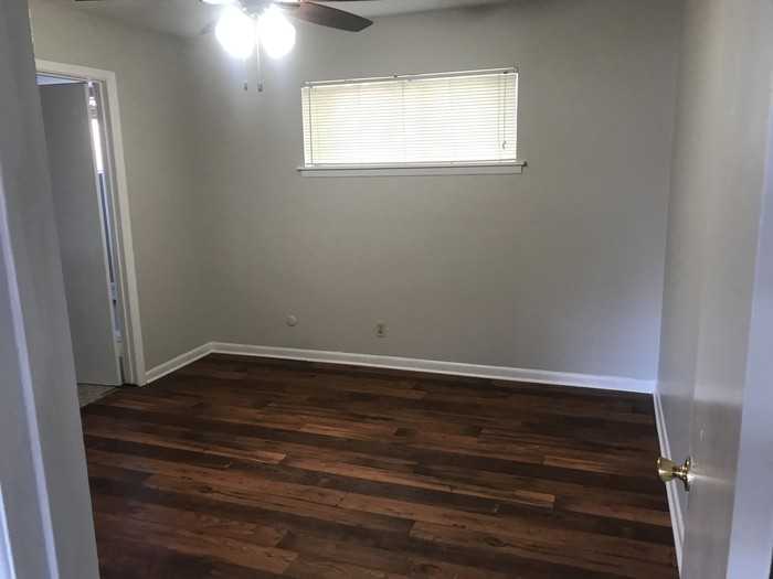 115 N Fillmore St - Photo 6 of 8