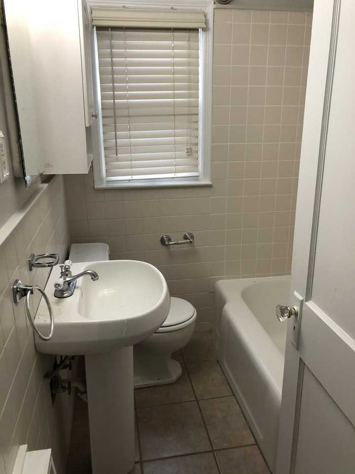 823 N Pierce St - Photo 6 of 10