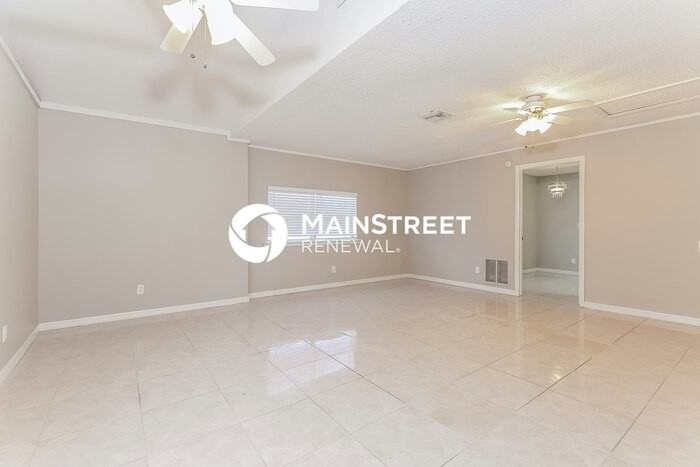 10312 Olcot St - Photo 3 of 16