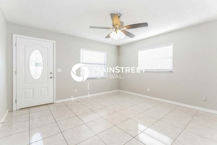 10312 Olcot St - Photo 4 of 16