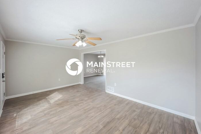 2073 Louis Xiv Ln - Photo 5 of 16
