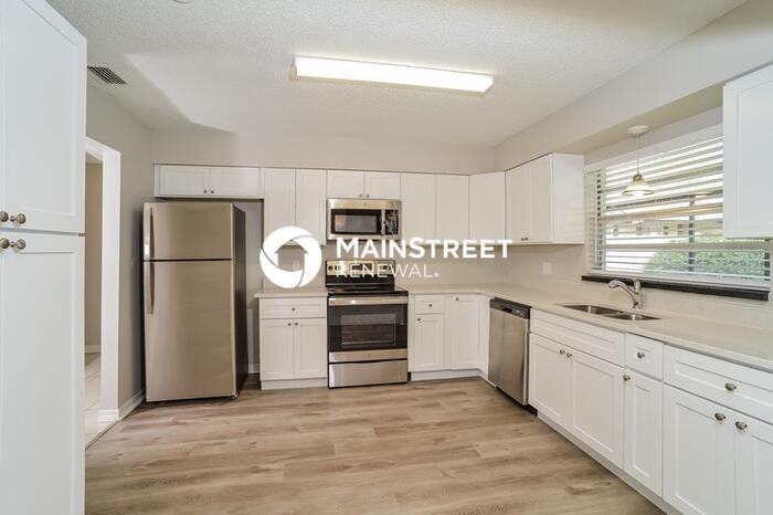 1507 Providence Cir - Photo 5 of 16