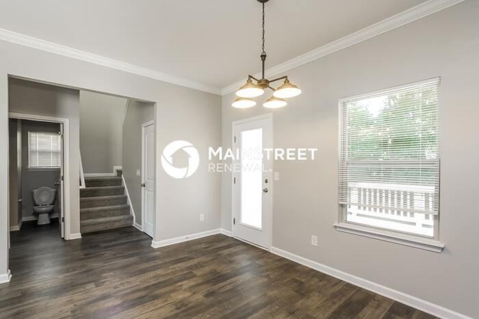 113 Collenton Ln - Photo 6 of 17