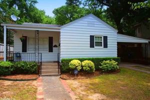 featured image of 1105 N Polk St