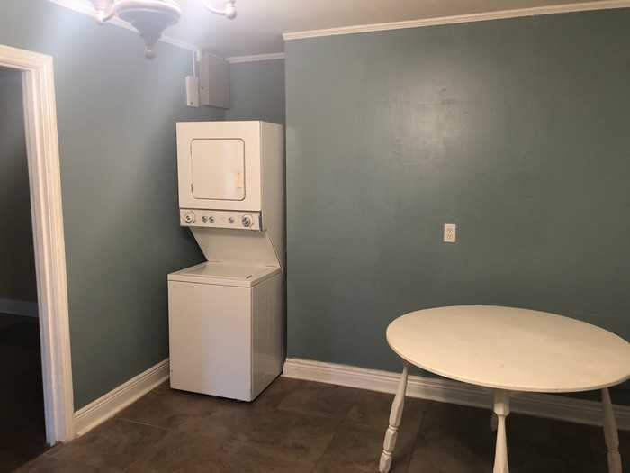 1105 N Polk St - Photo 5 of 8