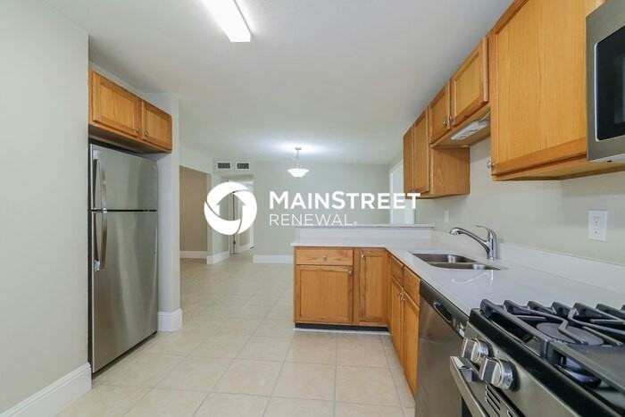 2129 Greenway Dr - Photo 7 of 16