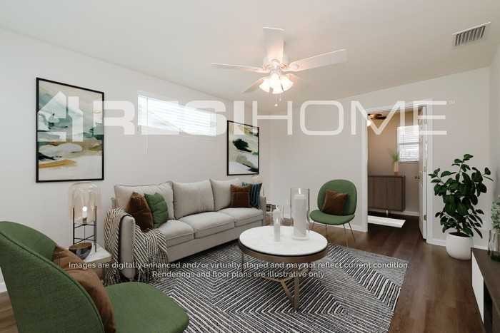 7903 Royal Stewart Dr - Photo 7 of 18