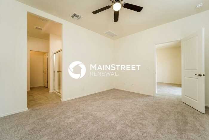 10653 W Dickerson Dr - Photo 7 of 16