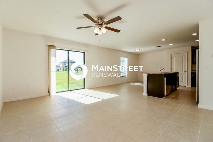 2135 Peyto Way - Photo 3 of 16