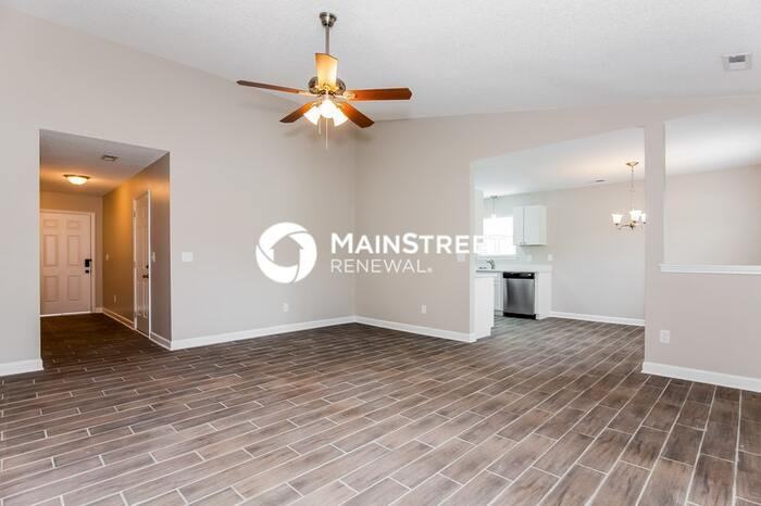10447 Wilson Glen Dr - Photo 4 of 16
