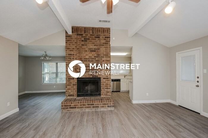 312 Valley Spring Dr - Photo 3 of 16