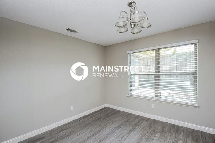 312 Valley Spring Dr - Photo 6 of 16