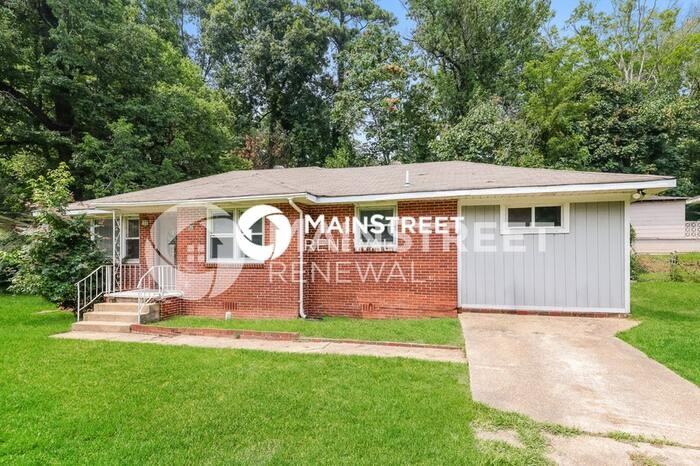512 Swann Dr - Photo 3 of 16