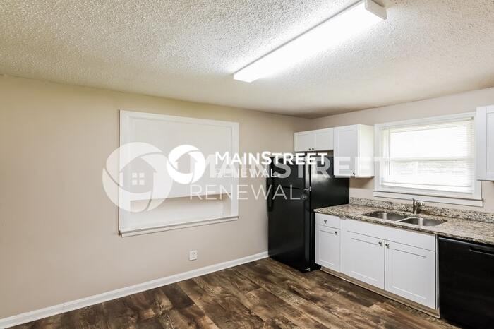 512 Swann Dr - Photo 7 of 16