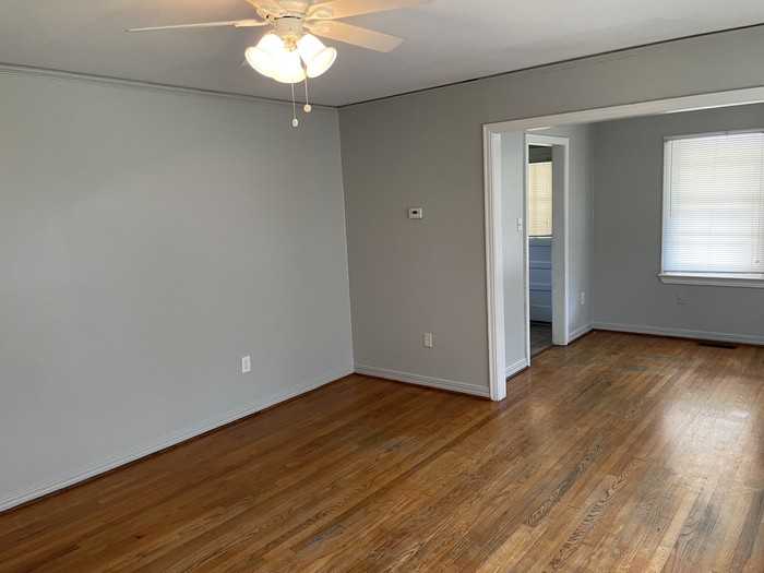 321 W J Ave - Photo 2 of 9
