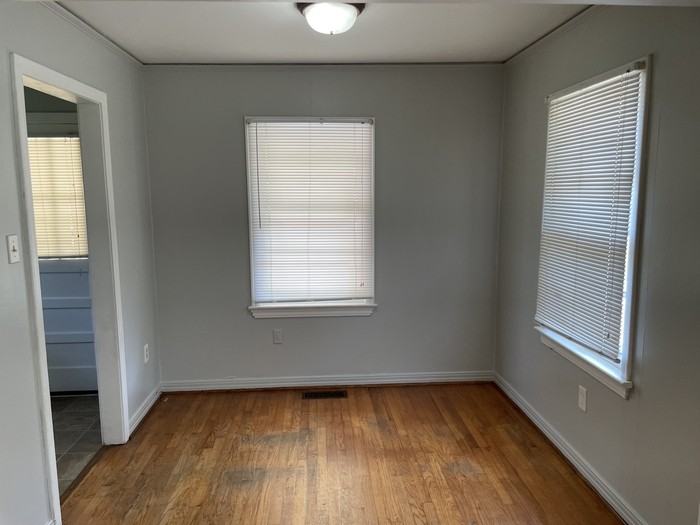 321 W J Ave - Photo 3 of 9