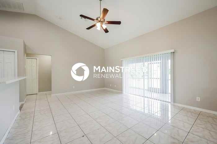 2803 64th St W - Photo 2 of 16