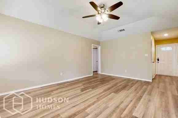 13 Atlanta Ct - Photo 7 of 34