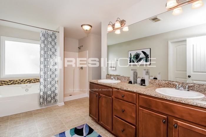 30 Oakbrook Dr Sw - Photo 4 of 20
