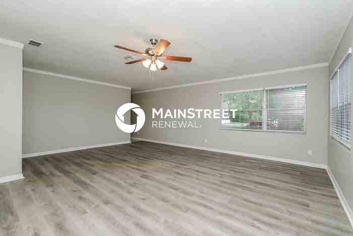 3466 34th Ave N - Photo 4 of 17