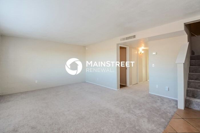 2189 S Richey Blvd - Photo 2 of 16